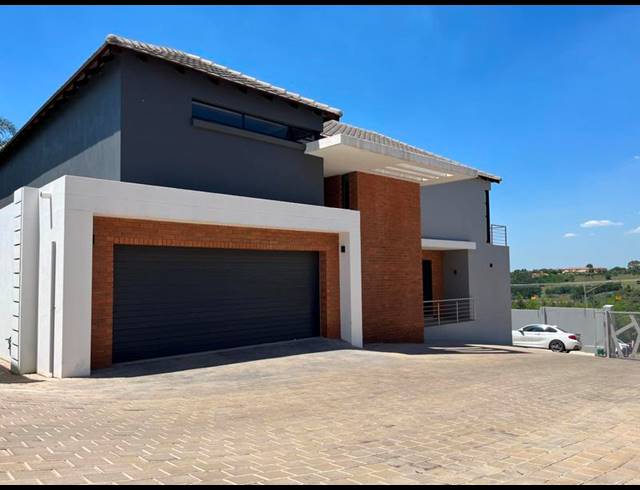 5 BEDROOM PROPERTY TO RENT IN WATERKLOOF RIDGE